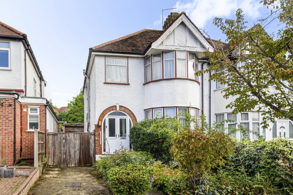 Holders Hill Avenue, Hendon, NW4 3 bed semidetached house £650,000