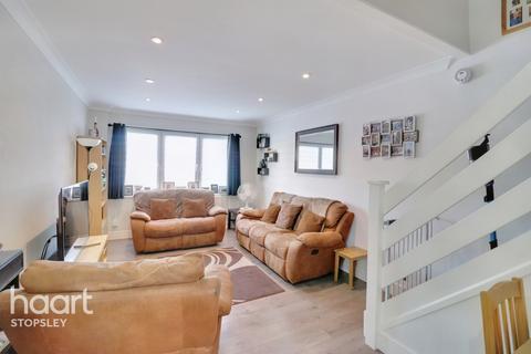 27 Bracklesham Gardens, Luton, LU2 8QJ