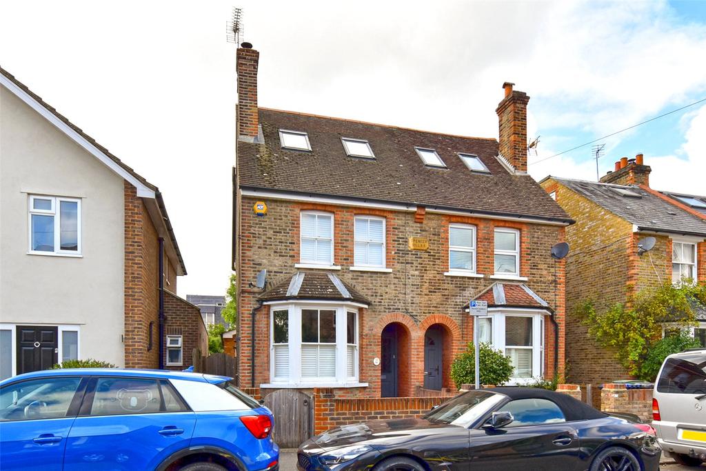 Spencer Road, Cobham, Surrey, KT11 3 bed semidetached house £3,500