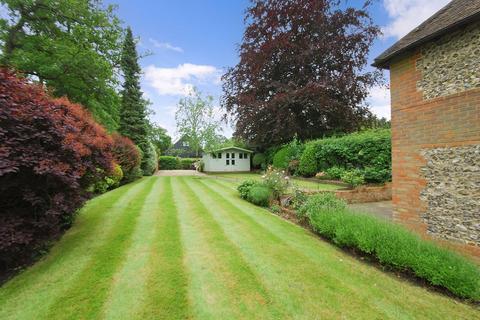 4 bedroom semi-detached house for sale, Hammersley Lane, Penn, Buckinghamshire, HP10