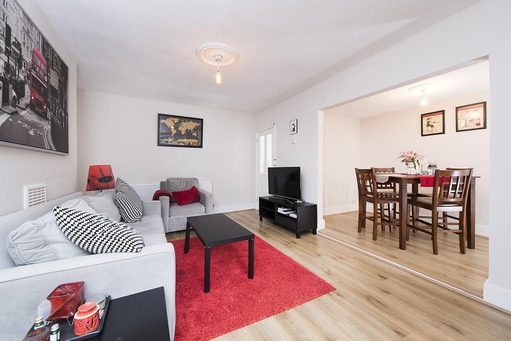 Arundel Square, Islington, London, N7 1 bed flat £625,000