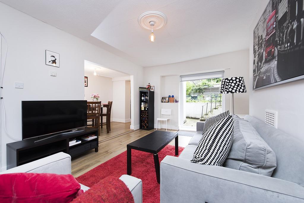 Arundel Square, Islington, London, N7 1 bed flat £625,000