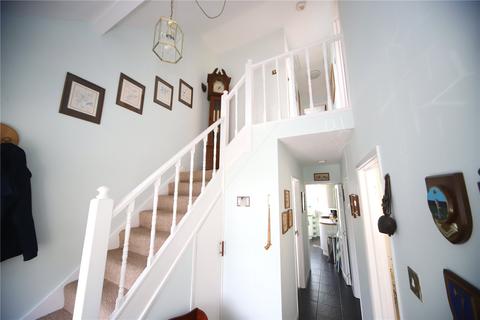 4 bedroom semi-detached house for sale - Branksome Close, Stanford-le-Hope, Essex, SS17