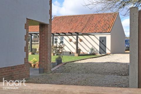 107 Bittering Street, Gressenhall, Dereham, NR20 4EW