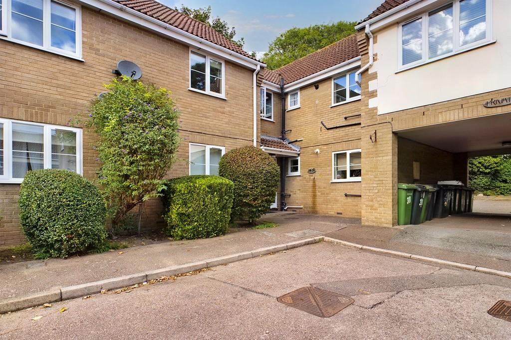 Lime Kiln Lane, Thetford 2 bed flat £725 pcm (£167 pw)