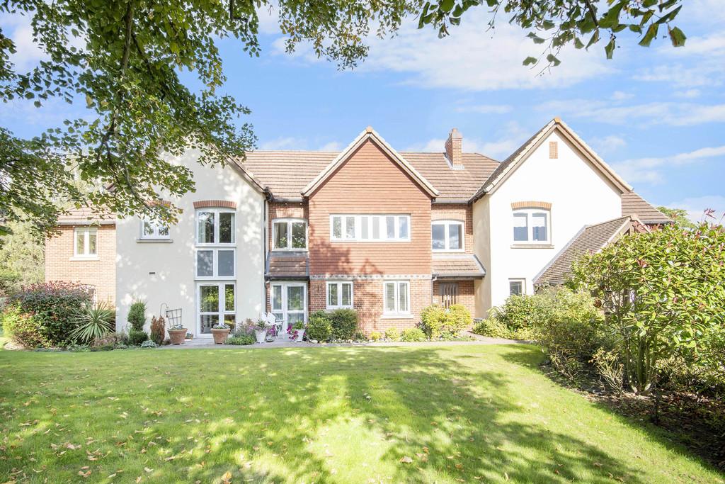 Charter Court, North Road, Retford 2 bed ground floor flat for sale £