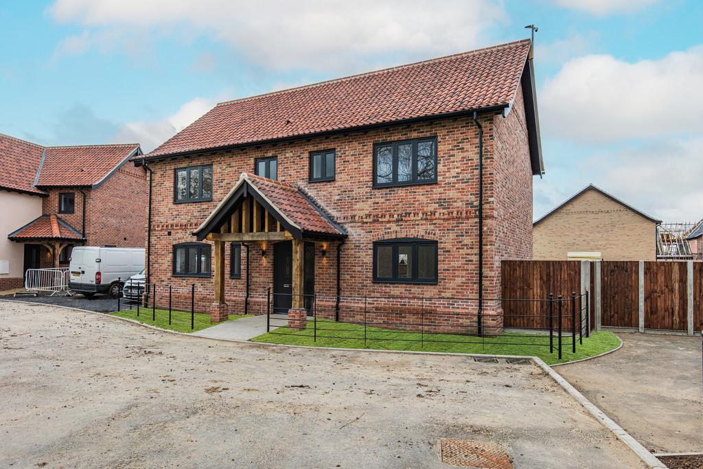 Banham 4 bed detached house for sale £545,000