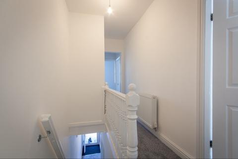 4 bedroom end of terrace house to rent - King Street, Stoke-on-Trent, Staffordshire