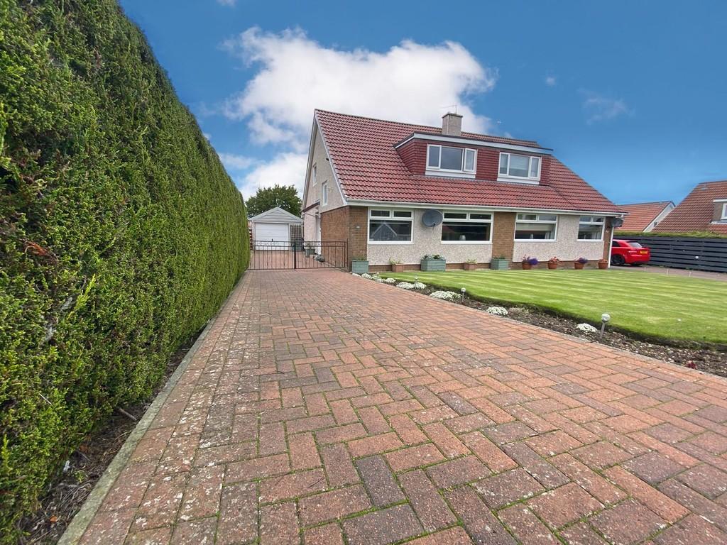 Millburn Crescent, Armadale 3 bed semidetached house £208,000
