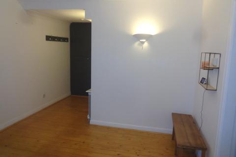 2 bedroom ground floor flat to rent - Flat 1, 36 Newland Park