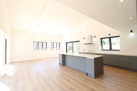 5 bedroom barn conversion to rent, Loddington Lane, Linton, Maidstone