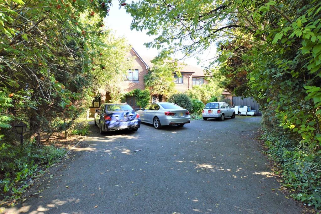 Honeysuckle Close, Iver 5 bed detached house for sale £1,400,000