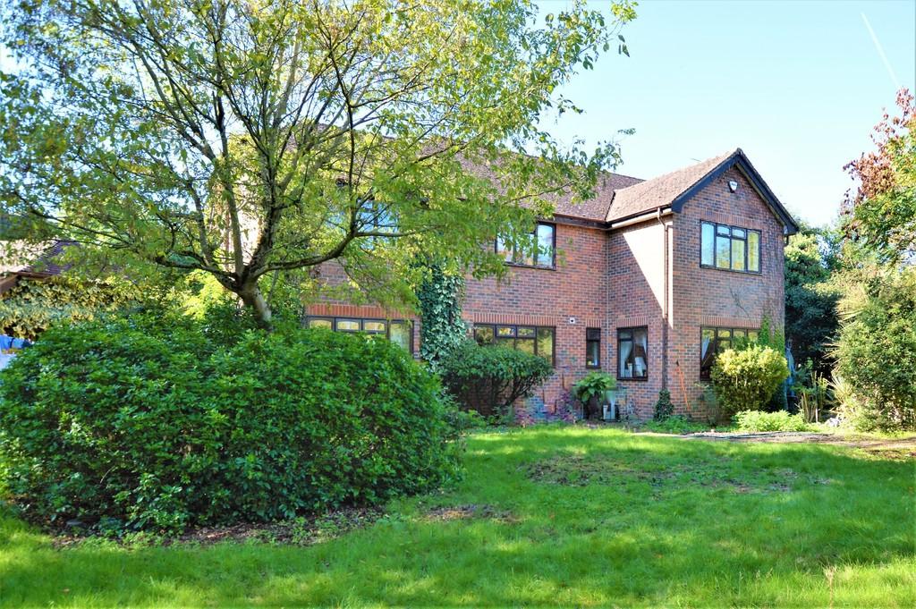 Honeysuckle Close, Iver 5 bed detached house for sale £1,300,000