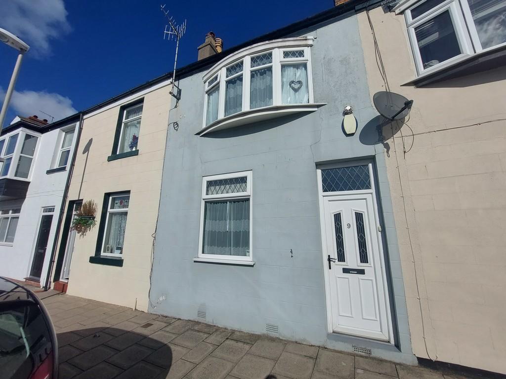 Prospect Road, Scarborough 2 bed terraced house £127,000