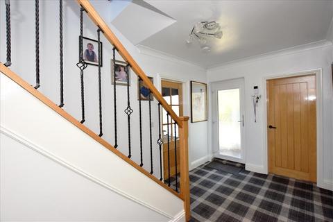 4 bedroom semi-detached bungalow for sale - MEADOWSIDE, BARNES, Sunderland South, SR2 7QW