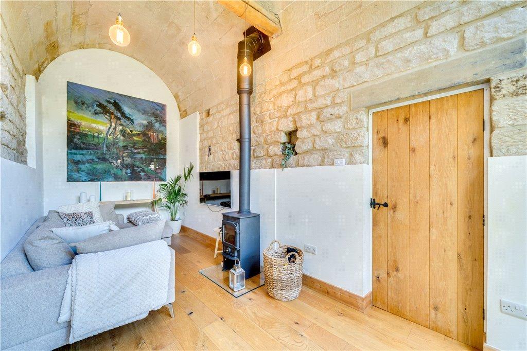 Den / Bedroom 5