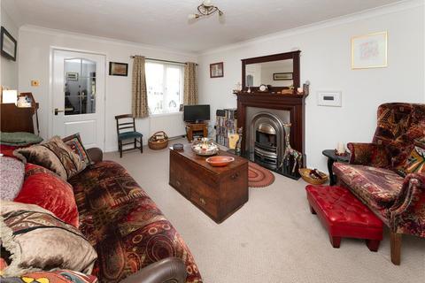 16 Millbeck Close, Bradford, BD8 0EZ