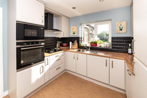 16 Millbeck Close, Bradford, BD8 0EZ