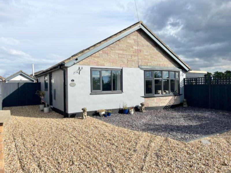 BRIXHAM COURT, SCARTHO 3 bed detached bungalow for sale £295,000