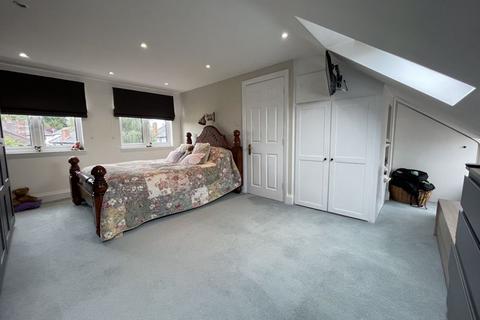 4 bedroom semi-detached house for sale - Gibbs Green, Edgware
