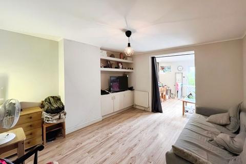 3 bedroom terraced house for sale, Gloucester Grove, Edgware