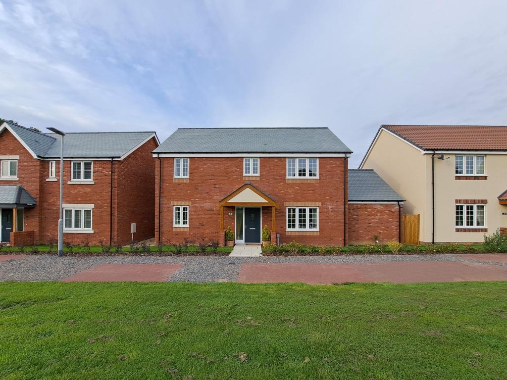 Perrys Hill, West Coker Road, Yeovil, Somerset, BA20 4 bed detached