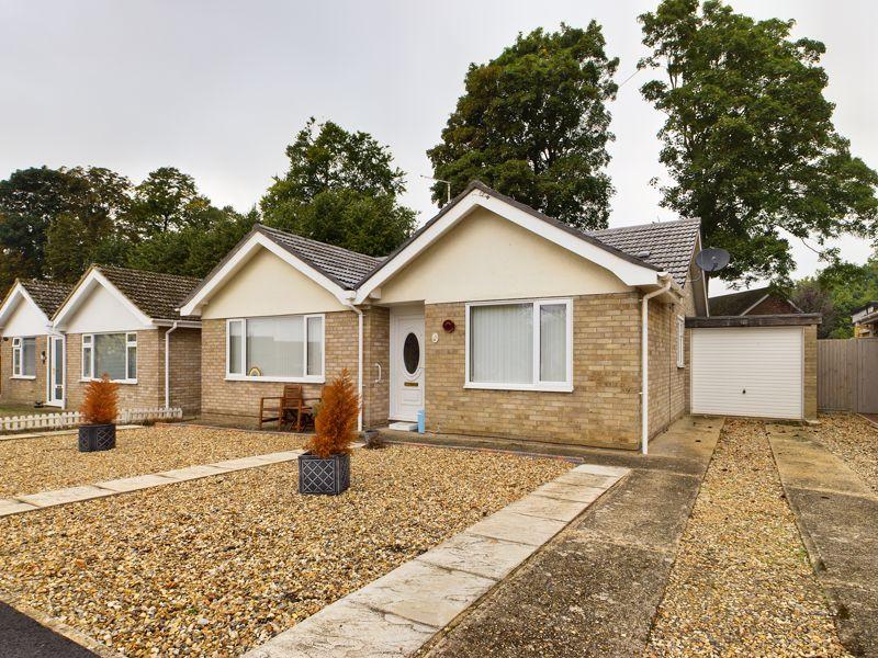 Coddington Way, Ixworth 3 bed detached bungalow for sale £325,000