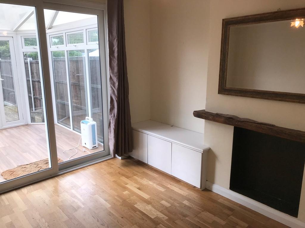 Maylands Drive, Sidcup, DA14 2 bed ground floor flat £1,350 pcm (£312 pw)