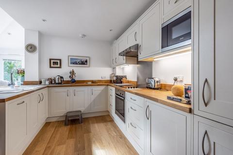 5 Mount Pleasant, Farnham, GU9 7AA