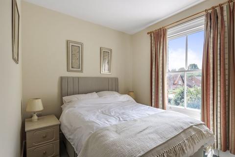 5 Mount Pleasant, Farnham, GU9 7AA