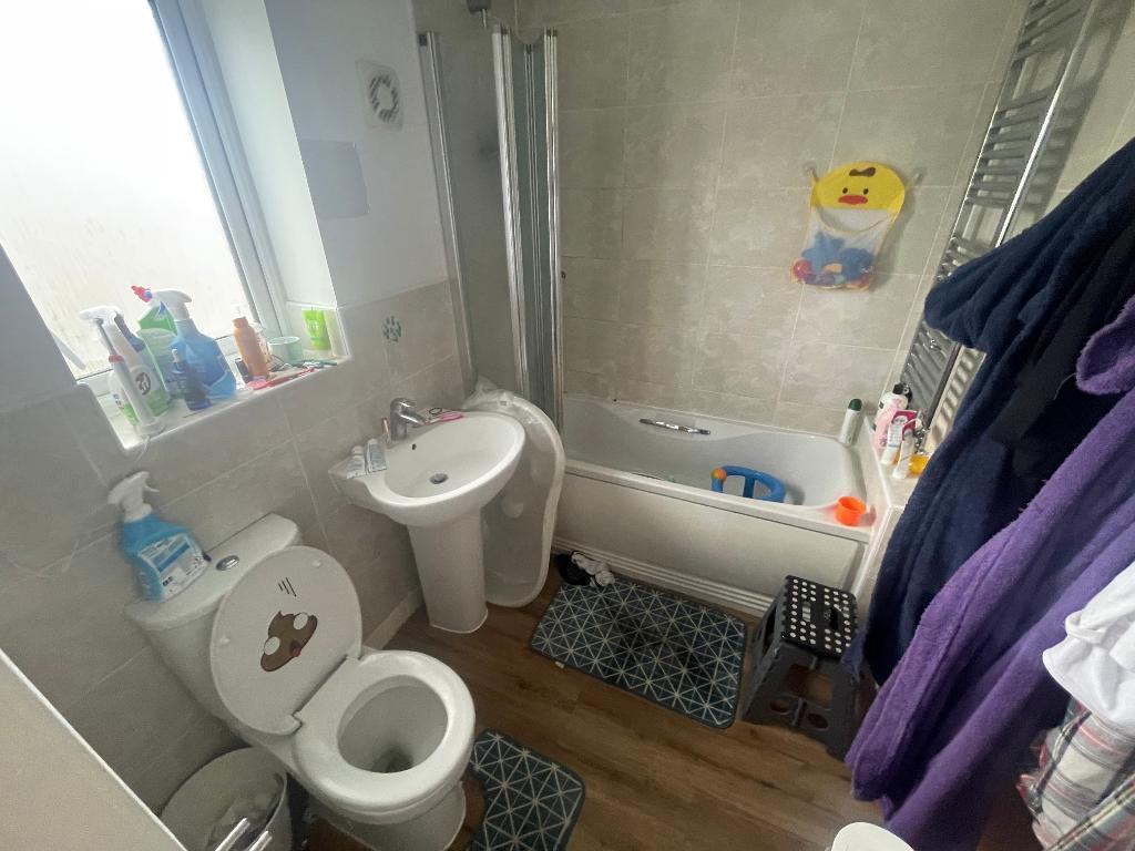 House in Manchester, Greater Manchester - More