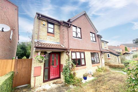 2 bedroom end of terrace house to rent, Montague Close, Wokingham, Berkshire, RG40