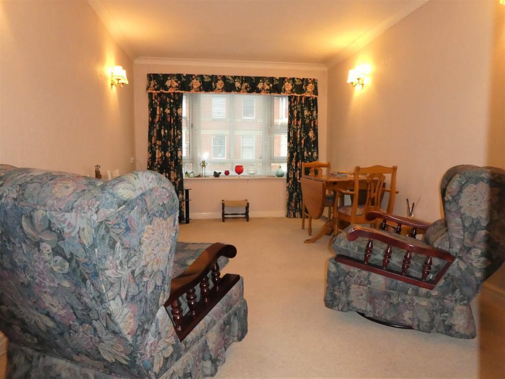 Rhos Parade, Rhos on Sea, Conwy, LL28... 1 bed flat £89,950