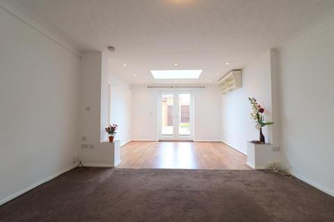 6 Laxton Close, Luton, LU2 8SJ
