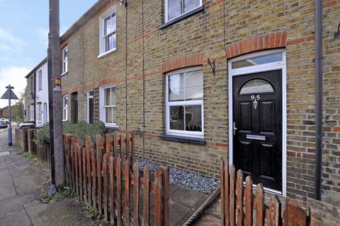 2 bedroom terraced house to rent - South Primrose Hill, Chelmsford, CM1