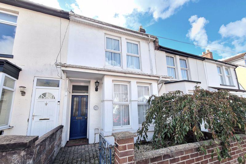 Seymour Road, LeeOnTheSolent 3 bed terraced house for sale £325,000