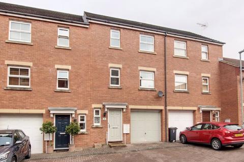 3 bedroom terraced house to rent - Water Lily Close, Trowbridge