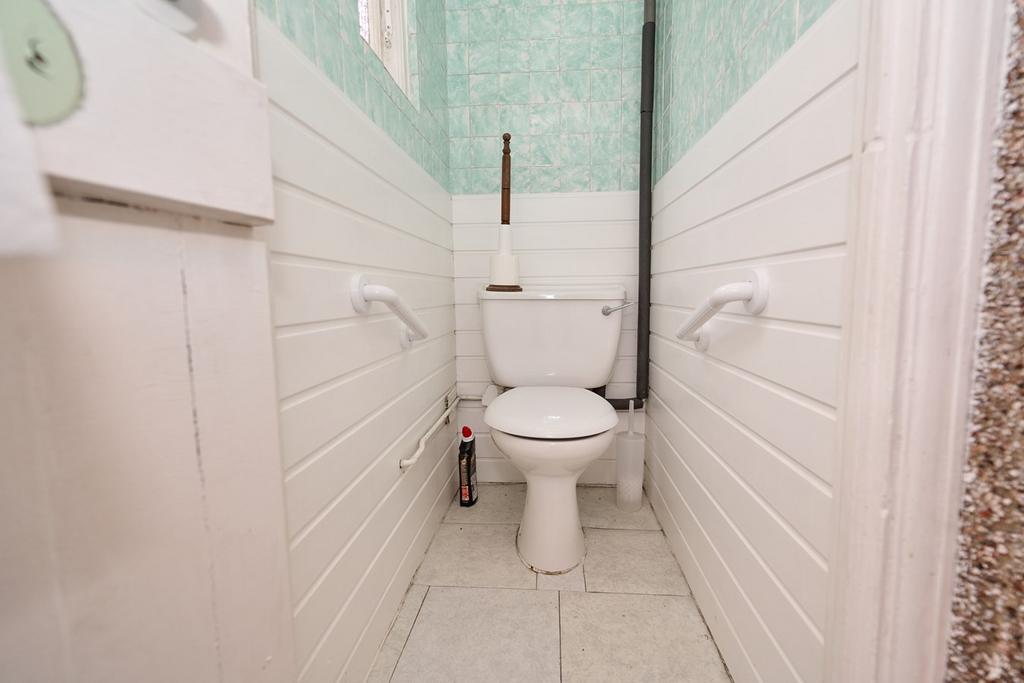 Outdoors WC