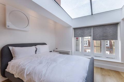 3 bedroom flat for sale, Duke Street, Mayfair, London, W1K