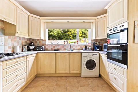 40 Woodend, Sutton, SM1 3LJ