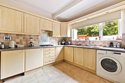 40 Woodend, Sutton, SM1 3LJ