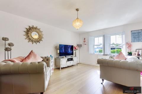 2 Mobbs Close, Stoke Poges, Slough, SL2 4FF