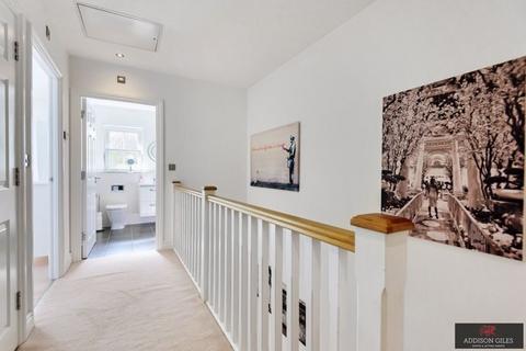 2 Mobbs Close, Stoke Poges, Slough, SL2 4FF