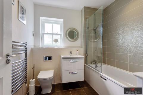 2 Mobbs Close, Stoke Poges, Slough, SL2 4FF