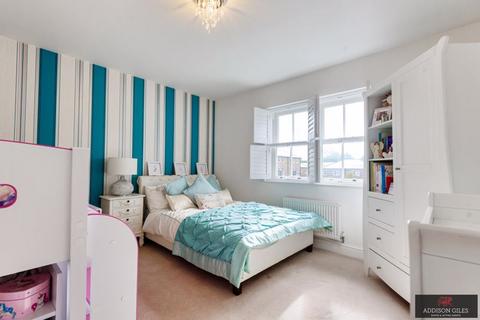 2 Mobbs Close, Stoke Poges, Slough, SL2 4FF