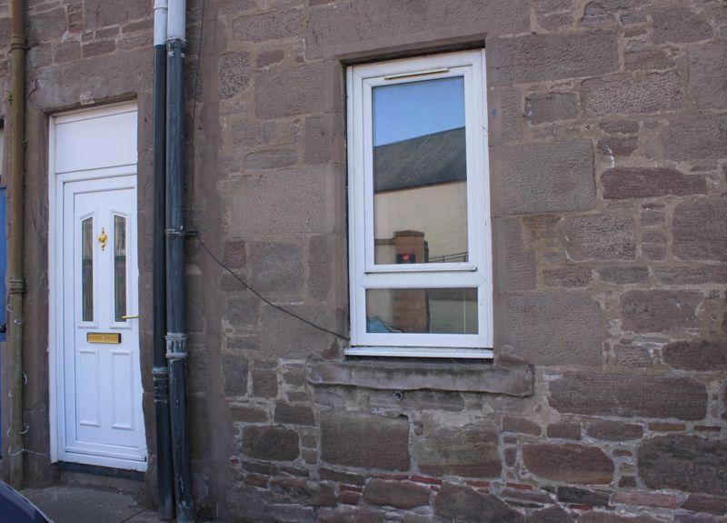 Baltic Street, Montrose 1 bed flat £20,000