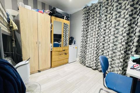 43 Whitefriars Avenue, Harrow, HA3 5RQ