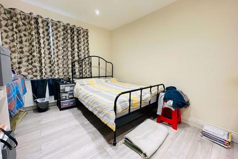 43 Whitefriars Avenue, Harrow, HA3 5RQ