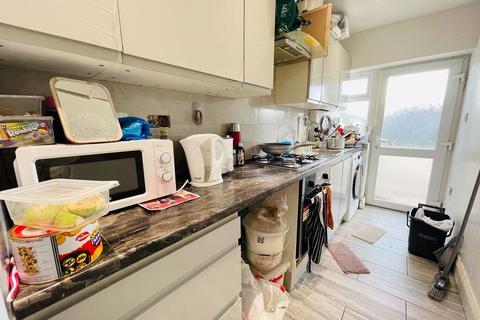 43 Whitefriars Avenue, Harrow, HA3 5RQ