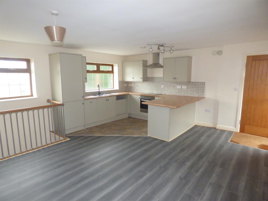 Spruce House, Washer Lane, Halifax... 2 bed terraced house £625 pcm